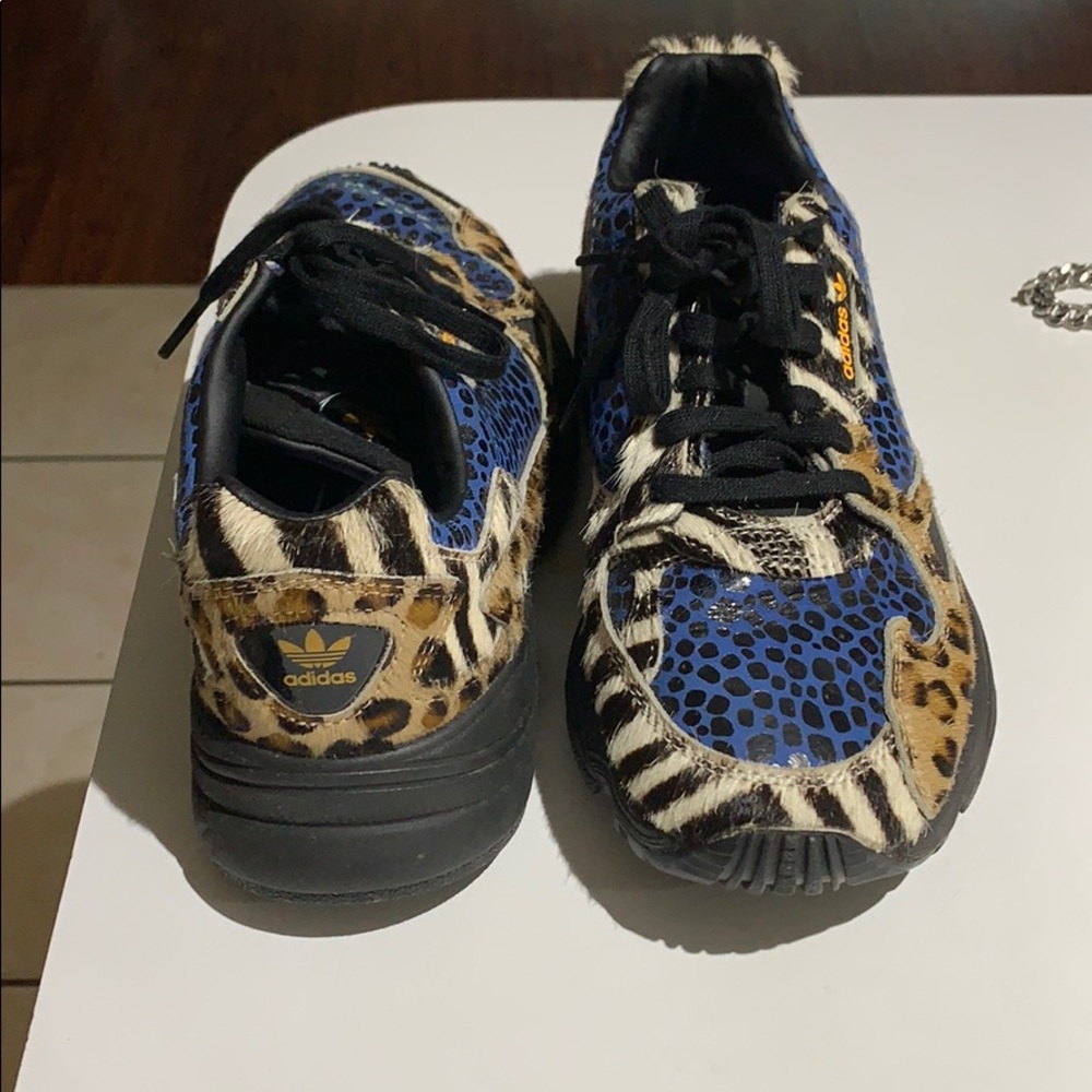 Adidas tennis shoes